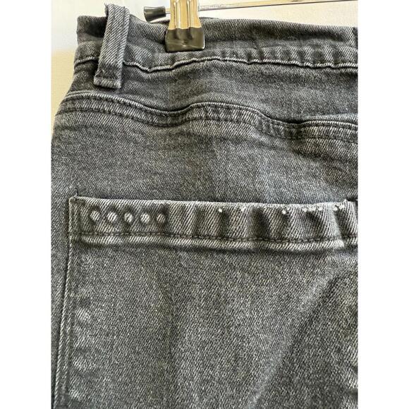 BLANKNYC Black Needed Me Skirt Size 34 with Fabric Pull - Picture 9 of 9